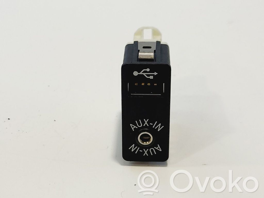 BMW 5 F10 F11 Conector priză AUX 
