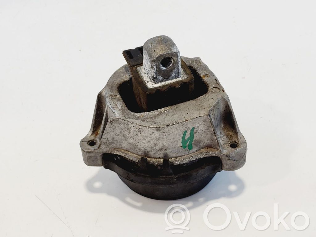 BMW 5 G30 G31 G38 Engine mounting bracket 