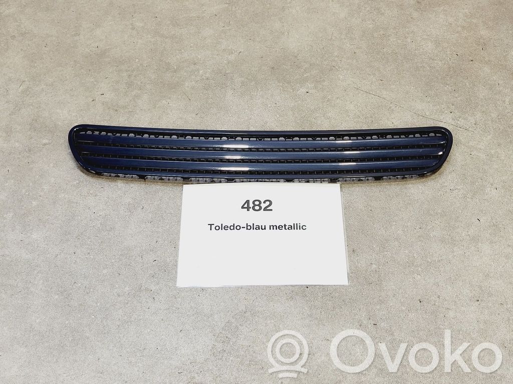 BMW 7 E65 E66 Konepellin säleikkö 