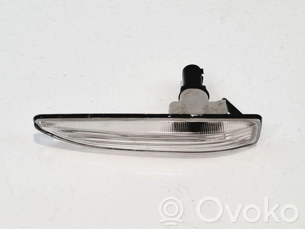 BMW 7 E65 E66 Kierunkowskaz na lusterko boczne 