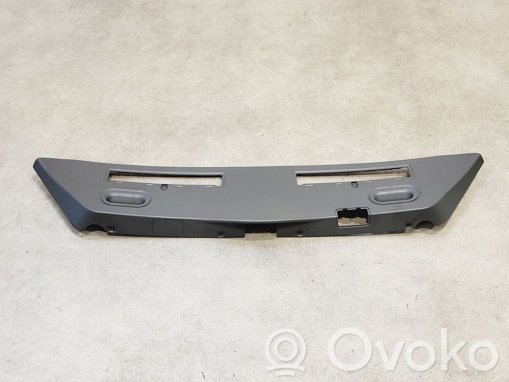 BMW 7 E65 E66 Apatinė apdaila 