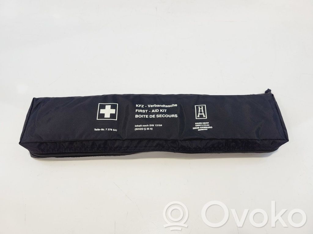 BMW 7 F01 F02 F03 F04 Vaistinėlė 
