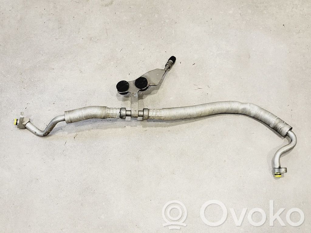 BMW 5 E60 E61 Ilmastointilaitteen putki (A/C) 