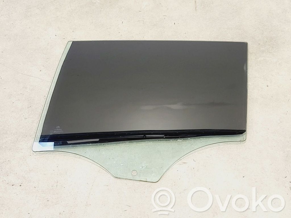 Vidrio lateral trasero   51347119977,51347119977