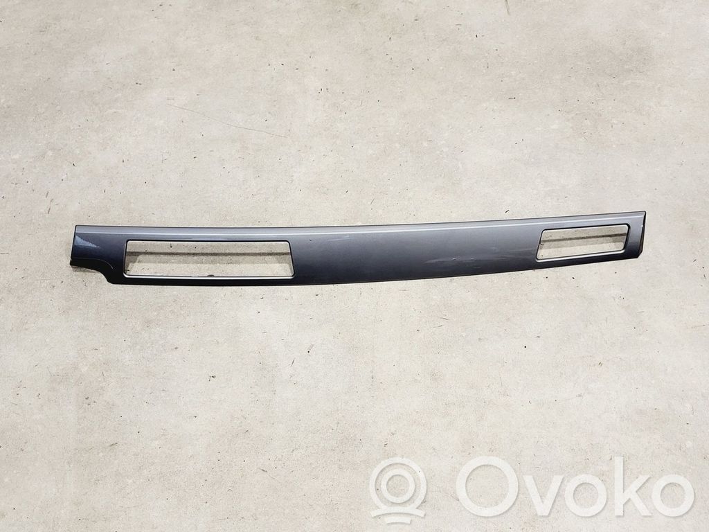 BMW 5 E60 E61 Kojelaudan kehys 