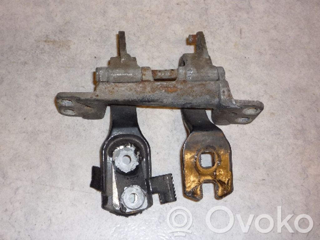 BMW 5 E39 Tailgate/trunk/boot hinge 