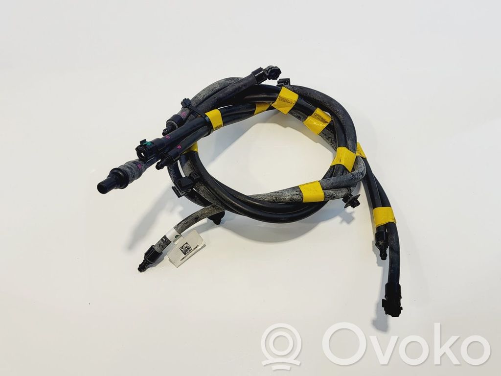 BMW iX2 (U10) Windshield washer fluid hose 