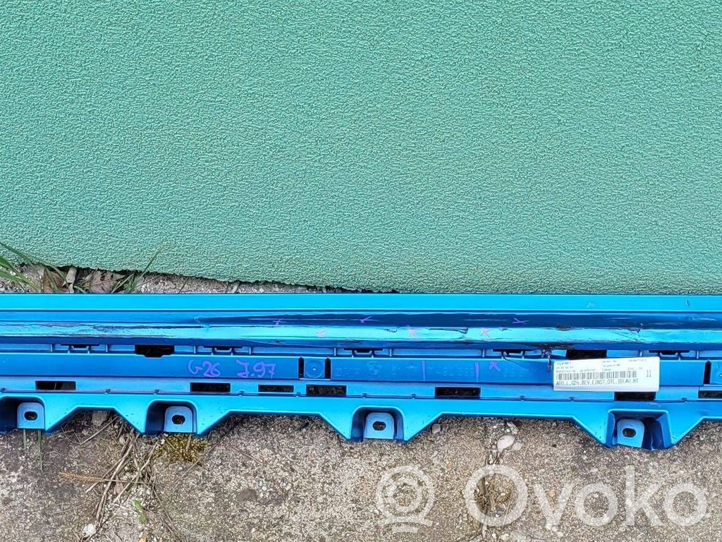 BMW 4 G22 G23 G24 G26 Kojų erdvės šonine apdaila 