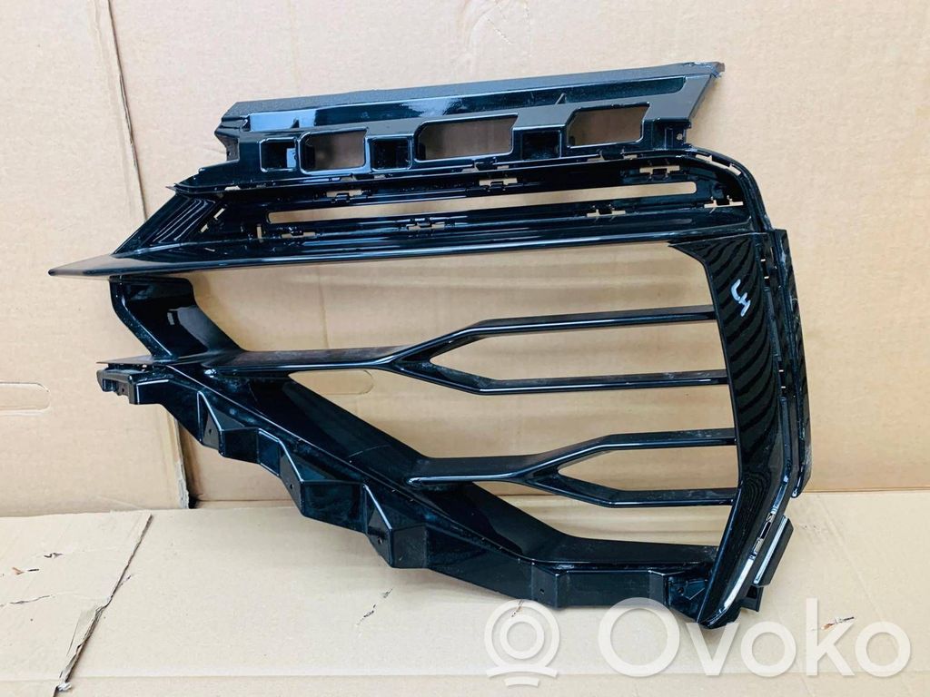 Lamborghini Urus Front bumper lower grill 