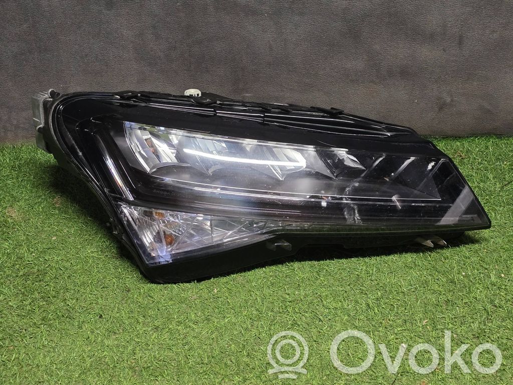 Skoda Superb B8 (3V) Headlight/headlamp 
