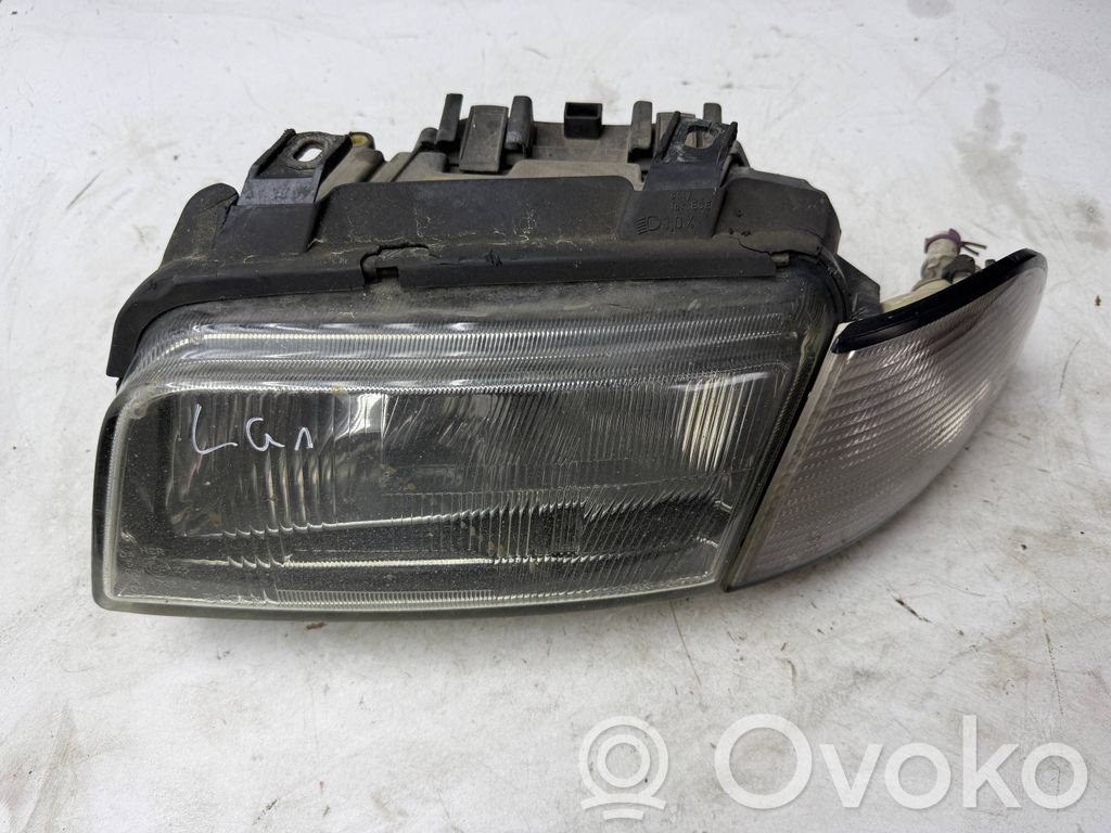Audi A4 S4 B5 8D Headlight/headlamp 