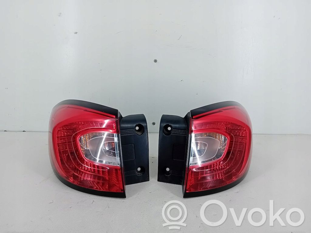 Rear/tail lights set
