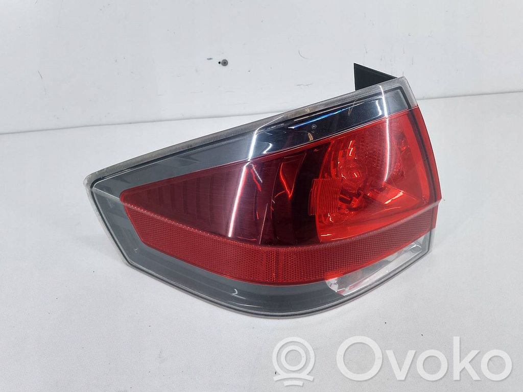 Rear/tail lights