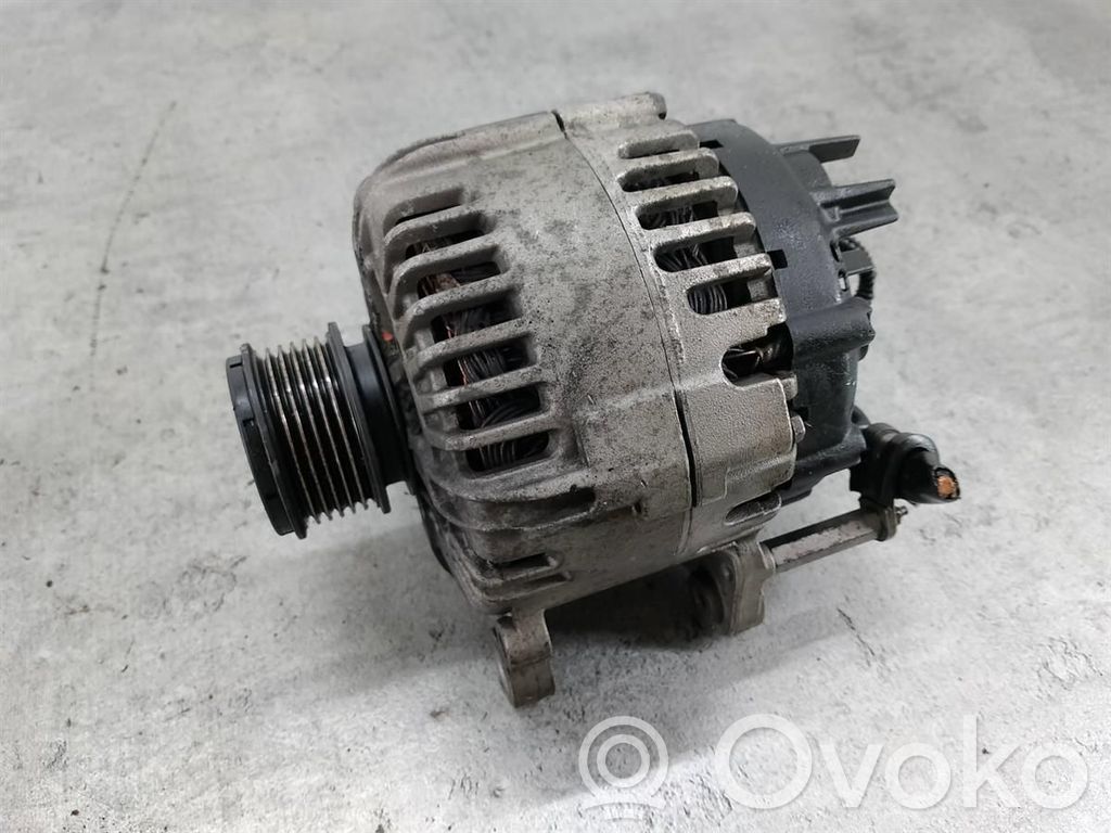 Volkswagen PASSAT B6 Генератор 