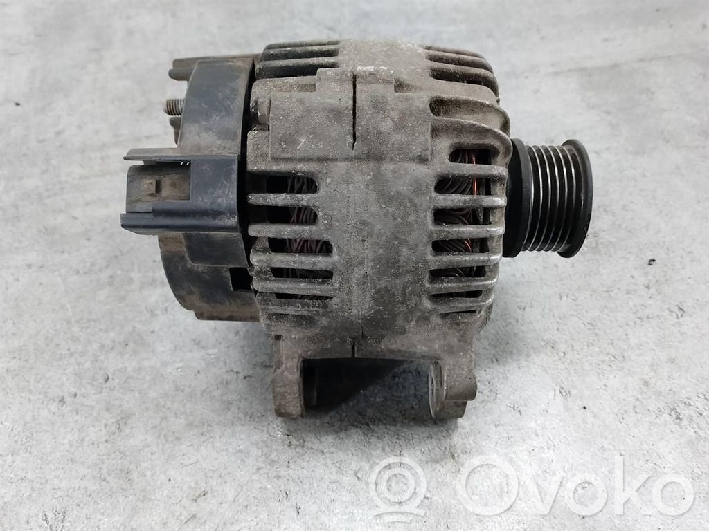 Volkswagen Golf V Генератор 