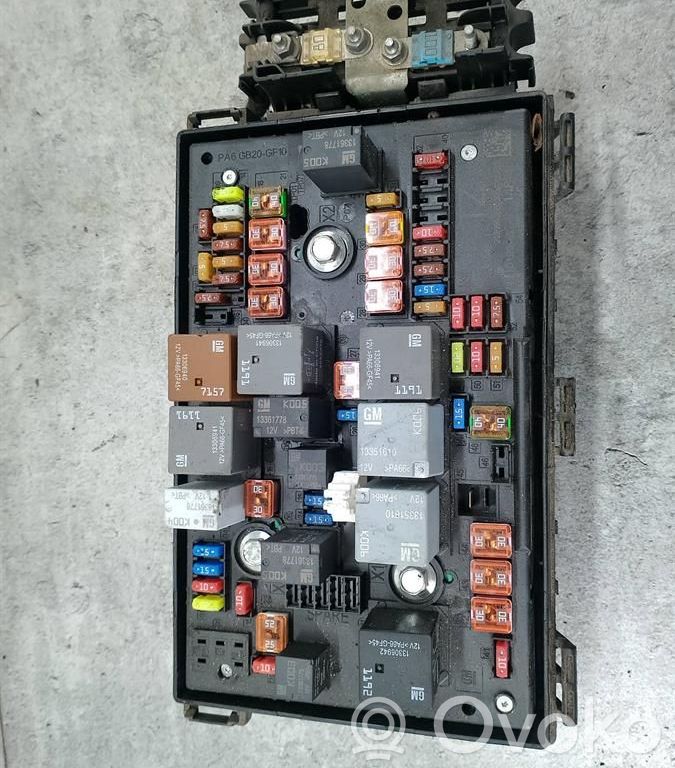 Opel Astra J Fuse box set 