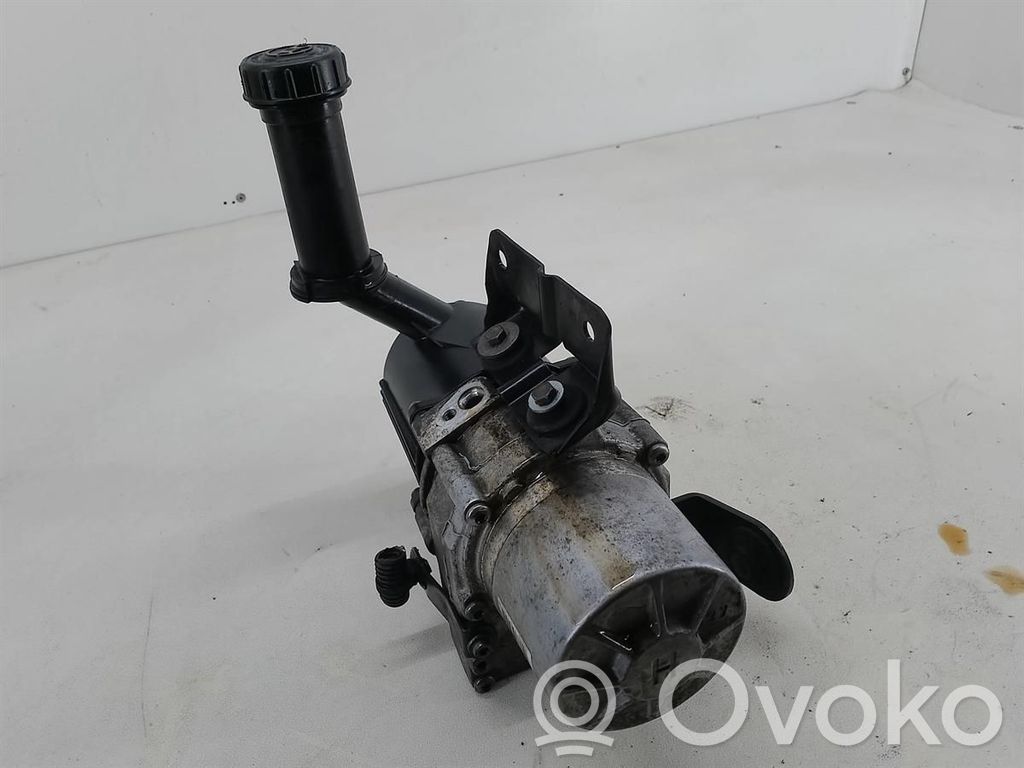 Citroen C4 I Ohjaustehostimen pumppu 