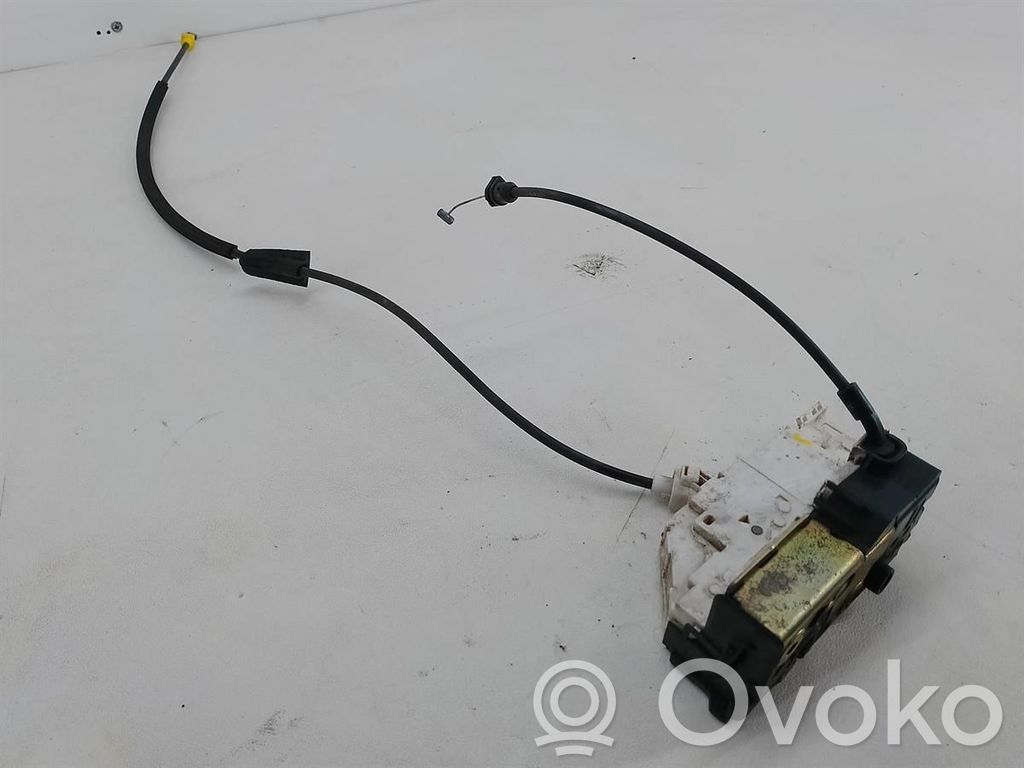 Citroen C4 I Priekšpusē slēdzene 