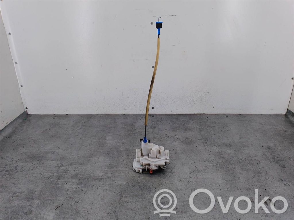 Citroen Nemo Priekšpusē slēdzene 