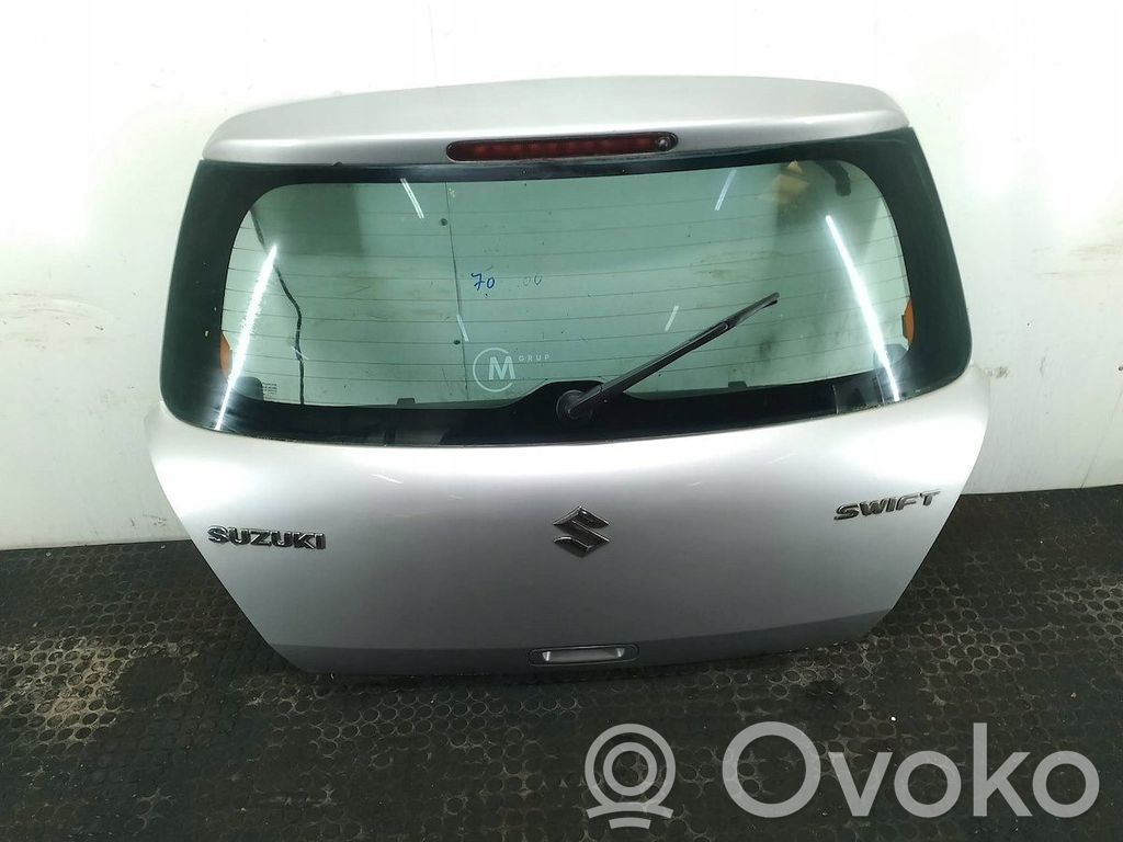 Suzuki Swift I Puerta del maletero/compartimento de carga 
