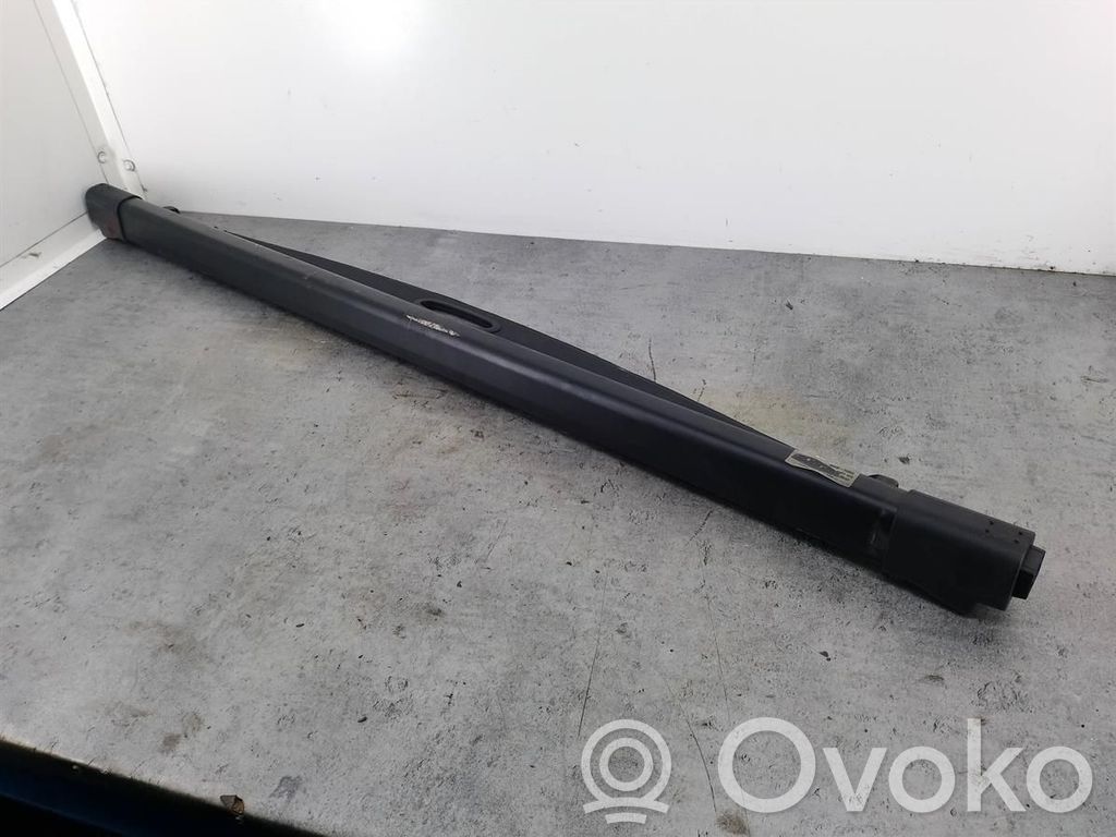 KIA Ceed Tavarahyllyn kansi 