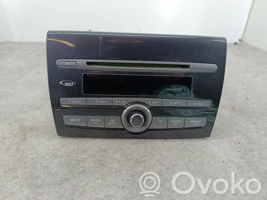Fiat Bravo Radio/CD/DVD/GPS head unit 
