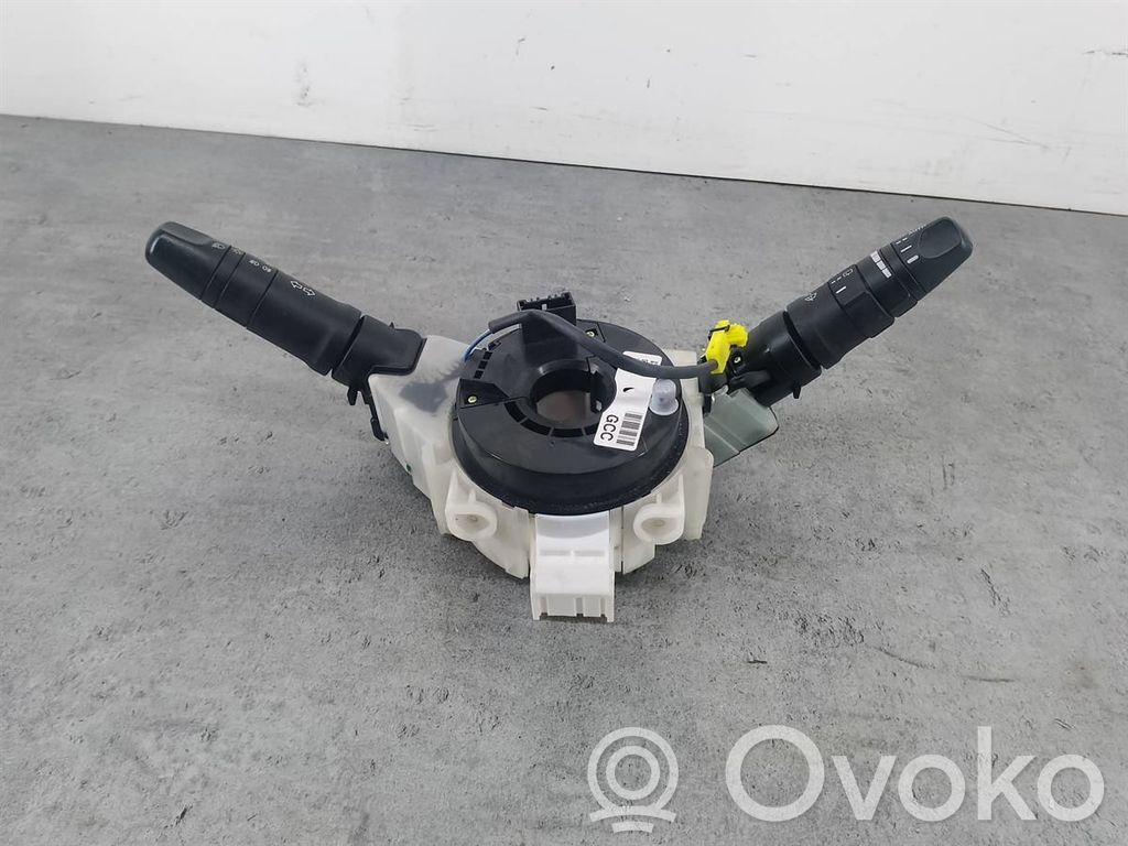 Nissan Micra Interruptor/palanca de limpiador de luz de giro 