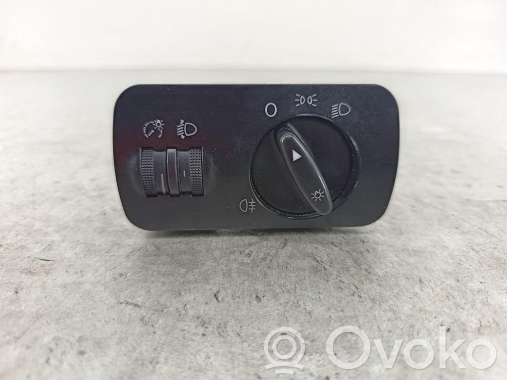 Seat Leon (1M) Interruptor de luz 