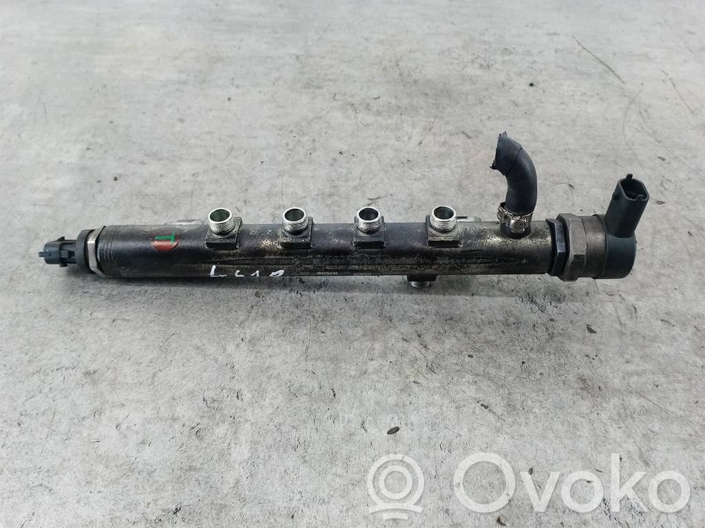 Saab 9-5 Listwa wtryskowa 