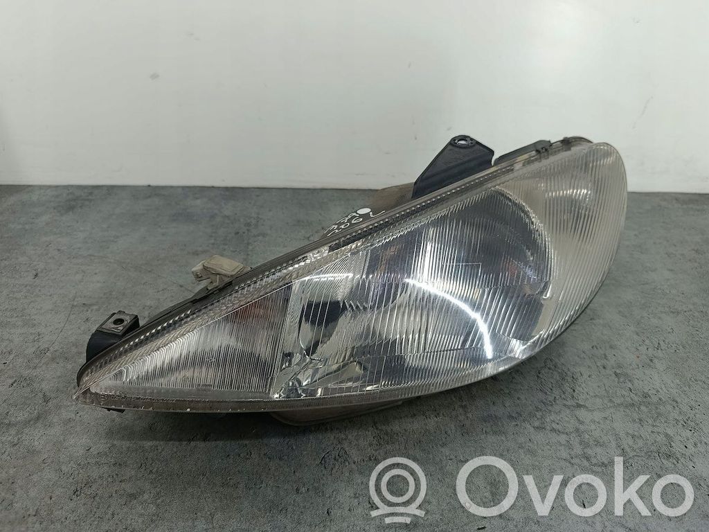 Peugeot 206 Lampa przednia 