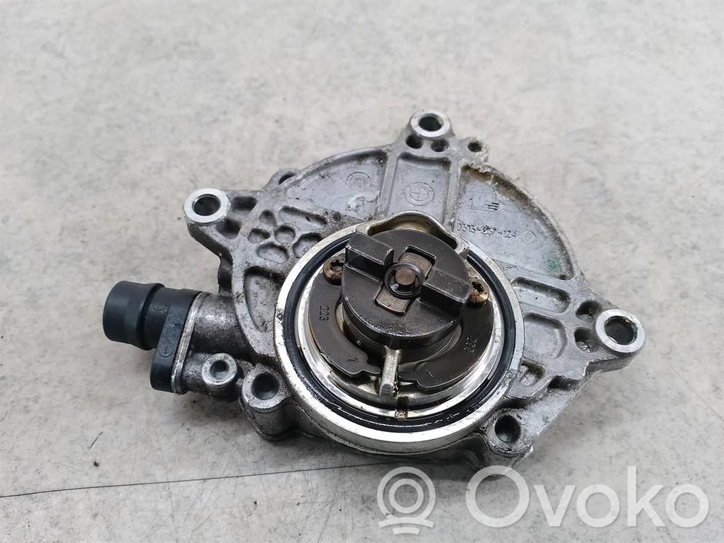 Vacuum pump   7547024