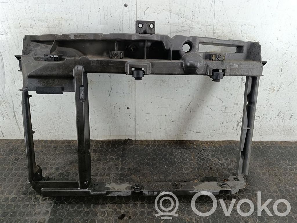 Citroen C3 Picasso Radiatoru panelis 