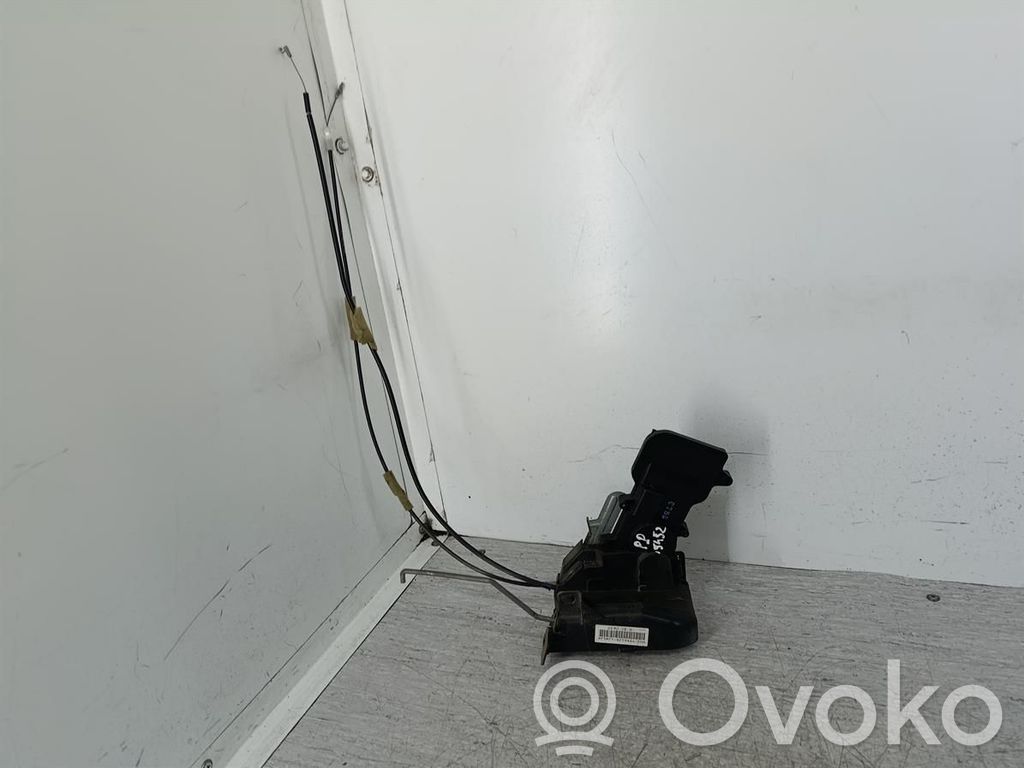 Mazda 2 Front door lock 
