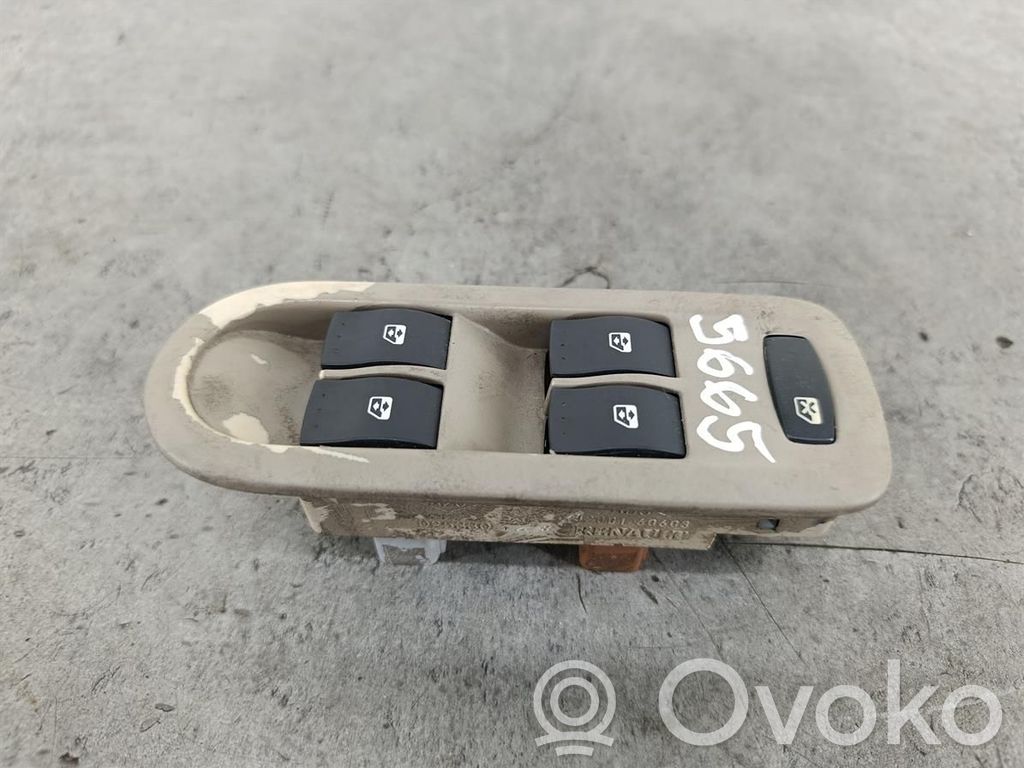 Renault Scenic II -  Grand scenic II Quarter vent window switch 