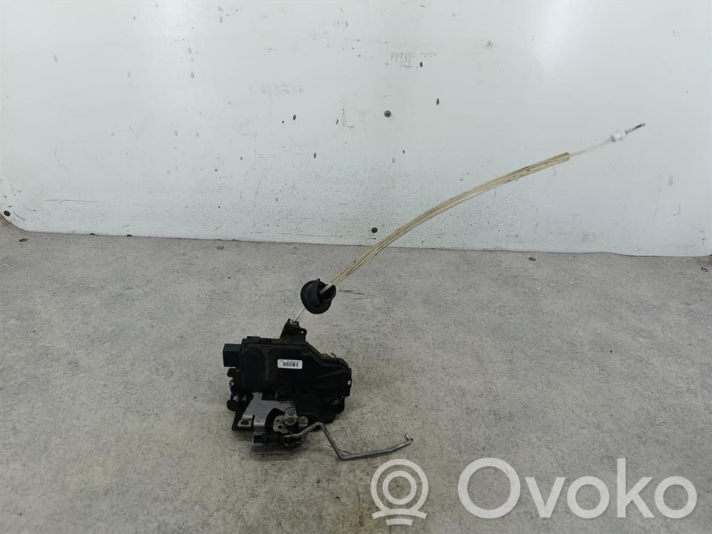 Audi A2 Priekšpusē slēdzene 