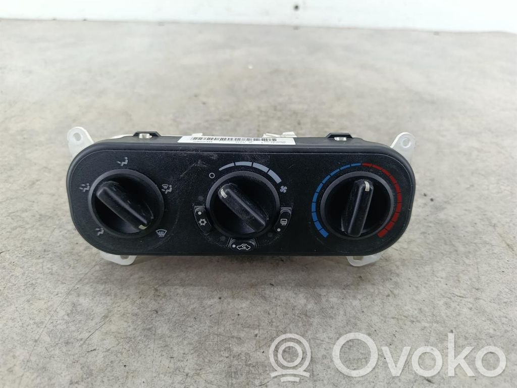 Dodge Caliber Climate control/heater control trim 