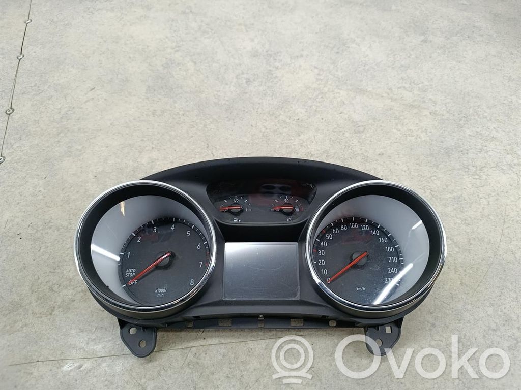 Opel Astra K Geschwindigkeitsmesser Cockpit 
