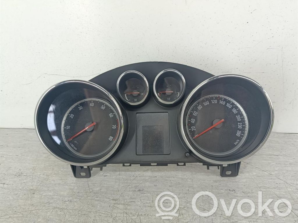 Speedometer (instrument cluster)
