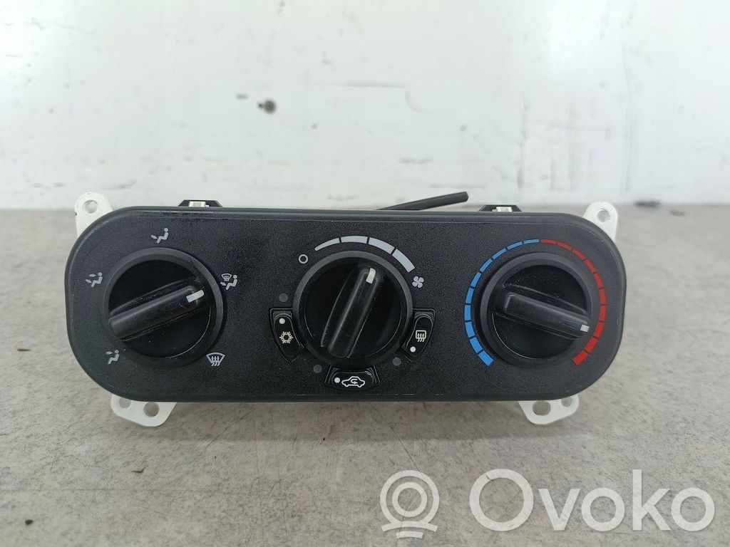 Dodge Caliber Climate control/heater control trim 
