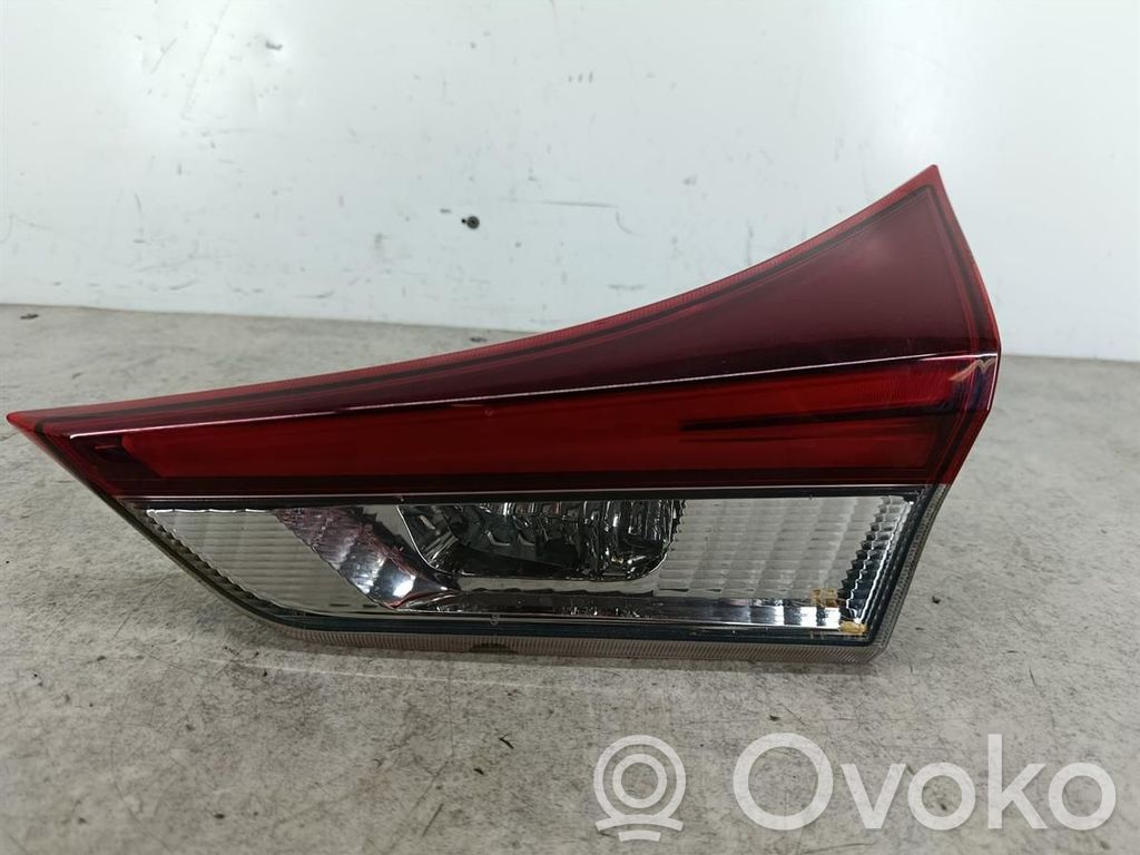 Toyota Auris E210 Takaluukun takavalot 