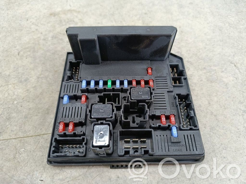 Nissan Qashqai Juego de caja de fusibles 