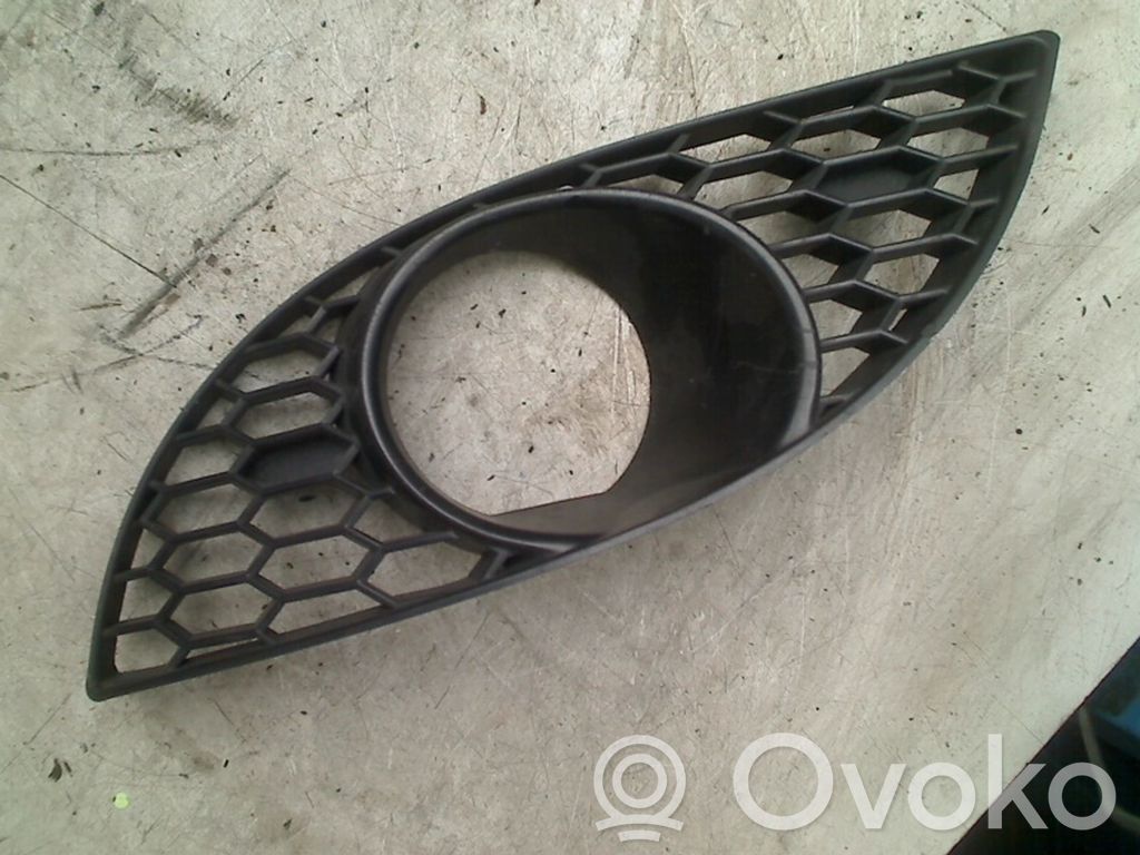BMW 5 E60 E61 Grille inférieure de pare-chocs avant 