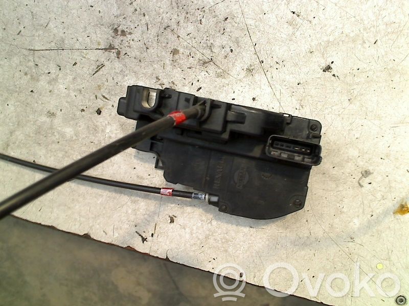 Cerradura de puerta delantera