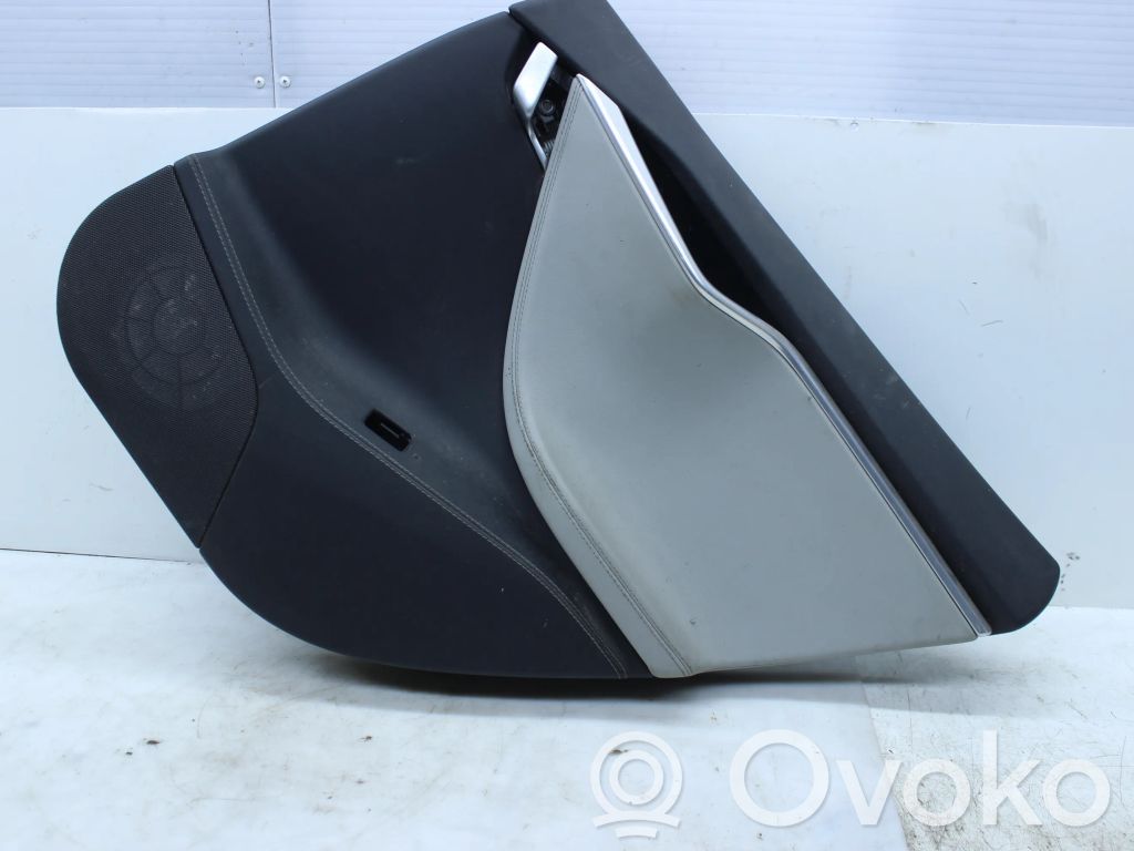 Tesla Model S Takaoven verhoilu 