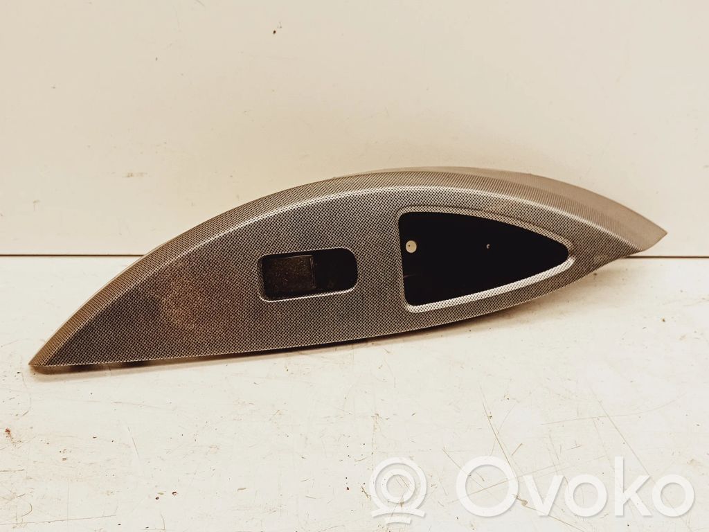 Mitsubishi Grandis Electric window control switch 