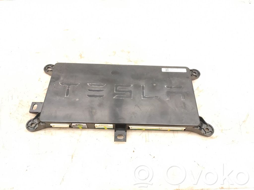 Tesla Model X Door control unit/module 