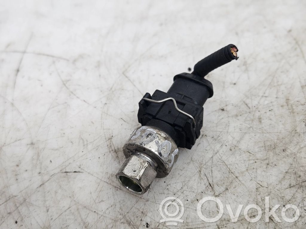 Volvo V50 Air conditioning (A/C) pressure sensor 