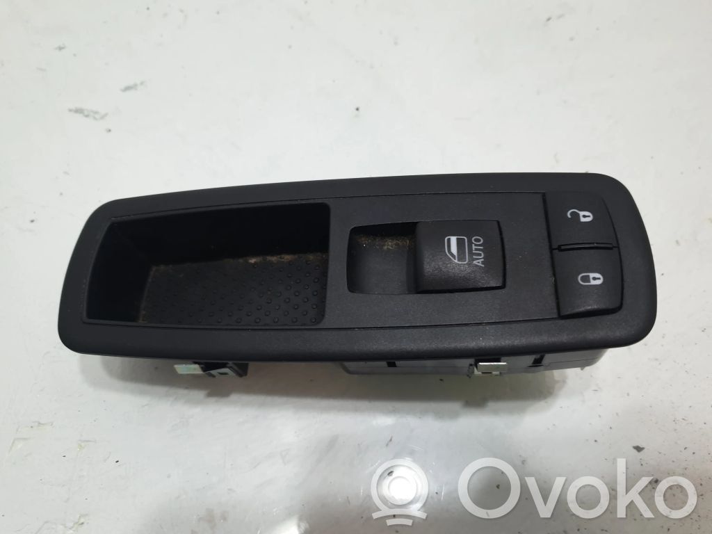 Jeep Grand Cherokee Electric window control switch 