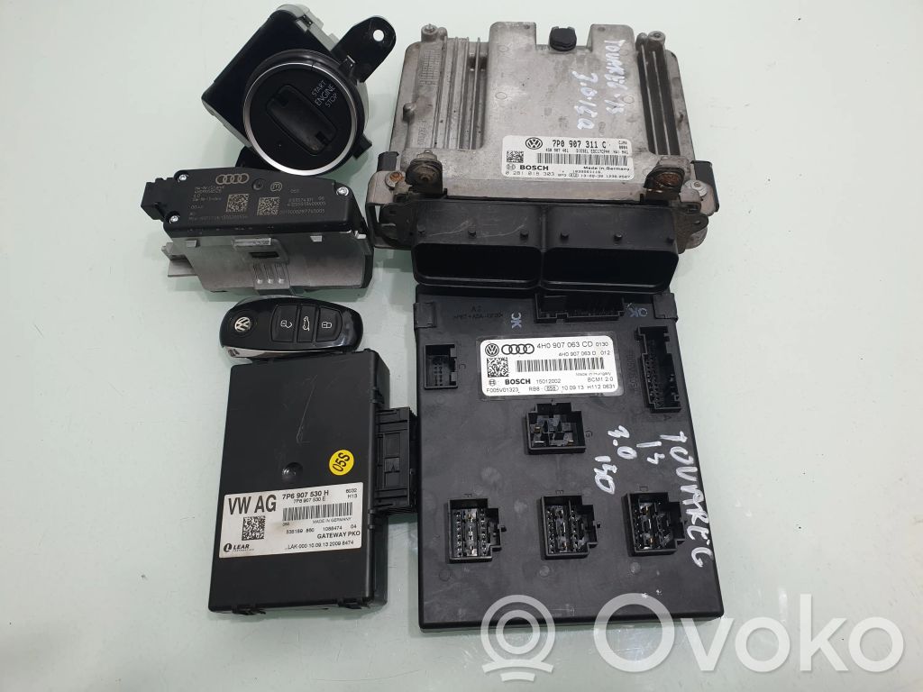 Volkswagen Touareg II Engine ECU kit and lock set 