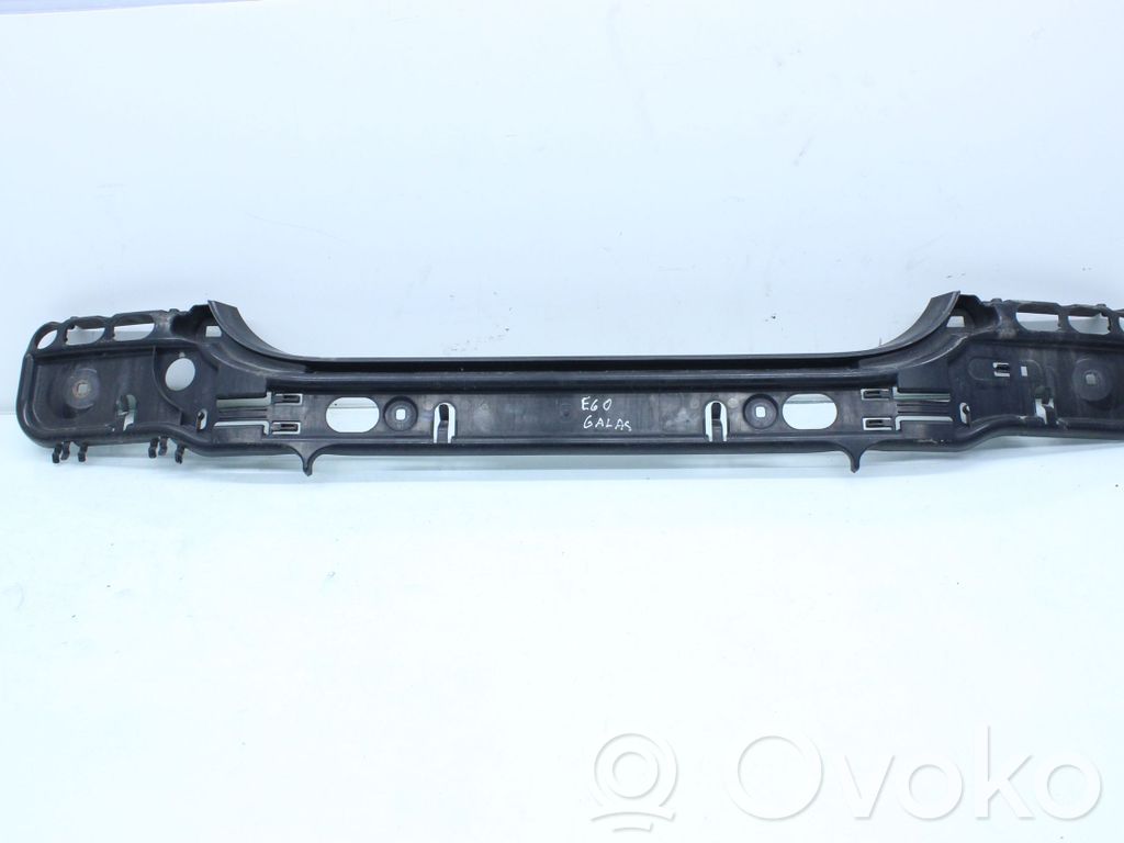 BMW 5 E60 E61 Support de pare-chocs arrière 